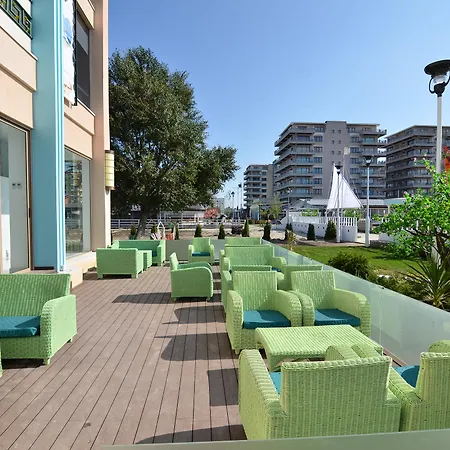 Отель Phoenicia Luxury
