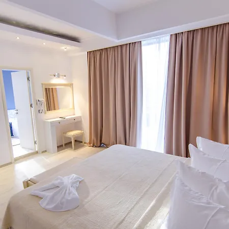 Отель Phoenicia Luxury 4*
