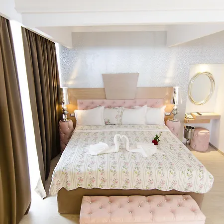 Отель Phoenicia Luxury Нэводари