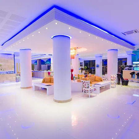 Отель Phoenicia Luxury Нэводари