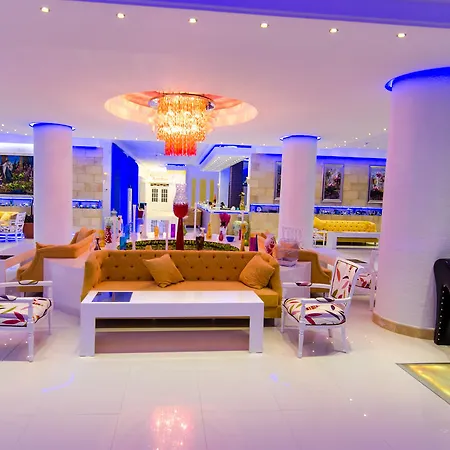 Отель Phoenicia Luxury