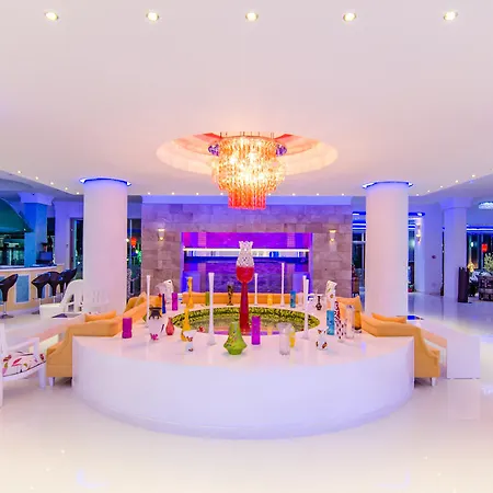 Отель Phoenicia Luxury Нэводари