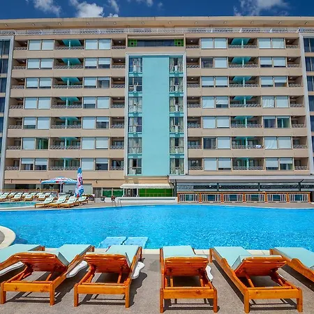 Phoenicia Luxury Нэводари