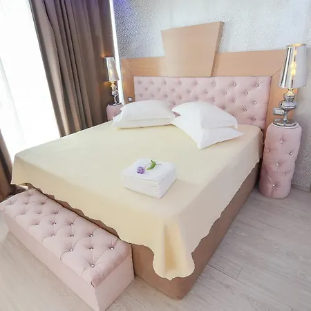 Phoenicia Luxury Отель