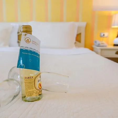 Phoenicia Luxury Нэводари