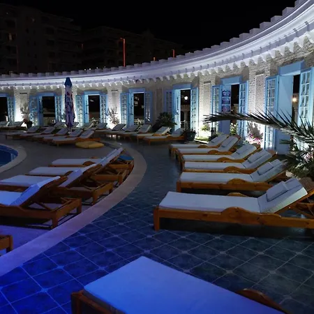 Отель Phoenicia Luxury 4*
